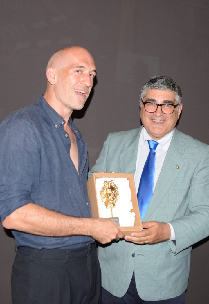Casa-di-Moda-Davide-Muccinelli-Davide-Muccinelli-Calogero-Insalaco-Calvelli-ph-Event-Alta-Moda-Couture-Giuseppe-Sartori-1-1-scaled-uai-2064×2305 Casa-di-Moda-Davide-Muccinelli-Davide-Muccinelli-Calogero-Insalaco-Calvelli-ph-Event-Alta-Moda-Couture-Giuseppe-Sartori-1-1-scaled-uai-2064x2305